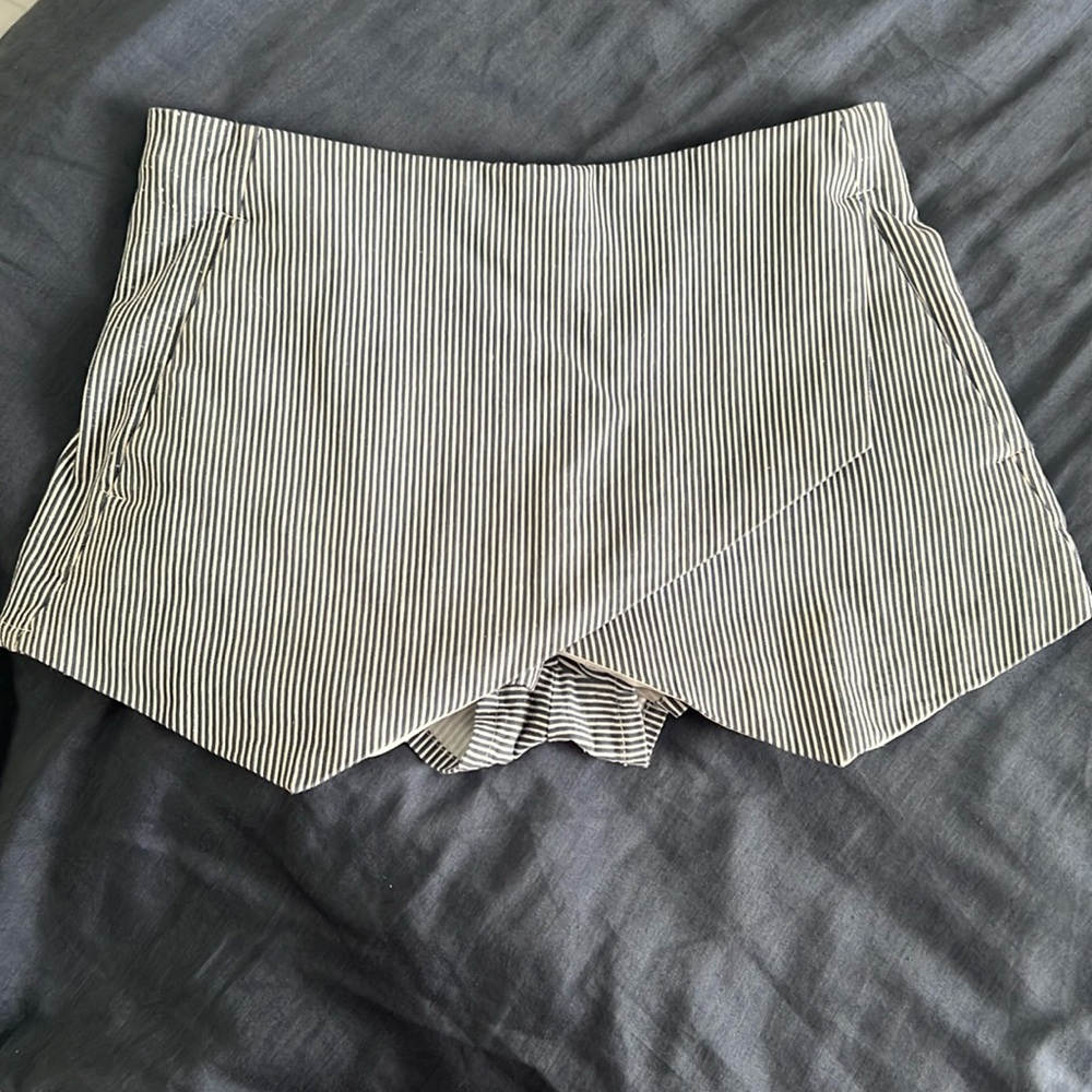 high waisted stripe sqort skirt